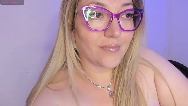 Naty Mature  online show from May 16, 1:52 am