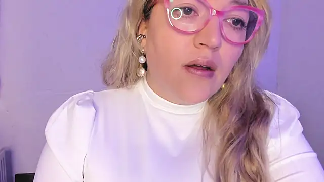 Naty Mature  online show from November 11, 5:32 pm