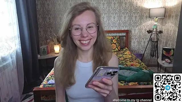 Lill Mary online show from May 14, 2:39 am
