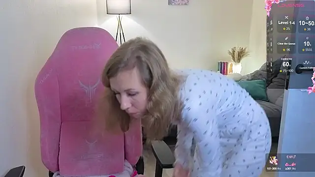 Lill Mary online show from October 8, 2:49 am