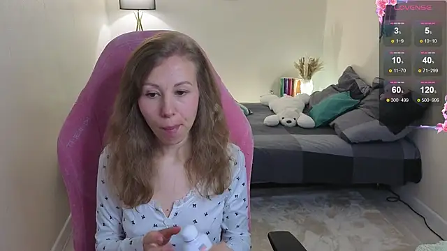 Lill Mary online show from October 6, 1:44 am