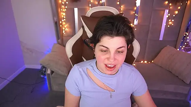 MirandaWong online show from February 15, 7:51 am