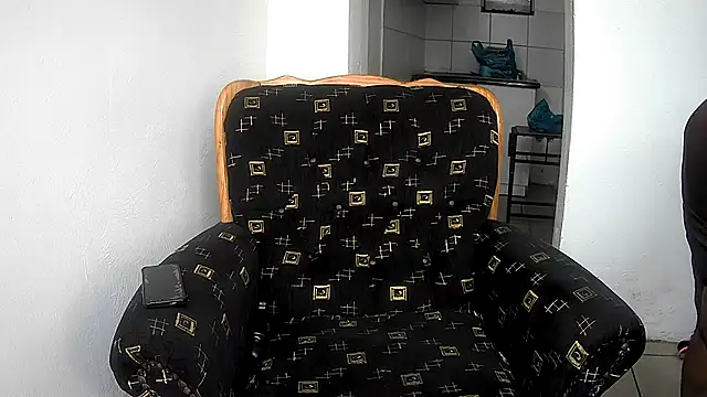 GoldenPussyXOXO online show from March 18, 9:09 pm