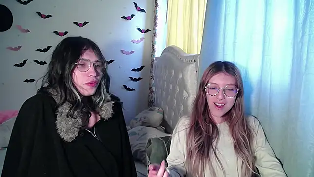 BRIAR AND BLAIR online show from September 15, 8:16 pm