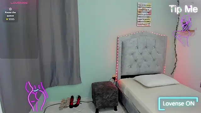 SHARONBLAKE2 online show from May 25, 2:38 pm