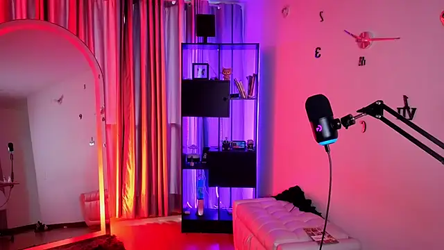sexfire lalita online show from May 14, 10:15 pm