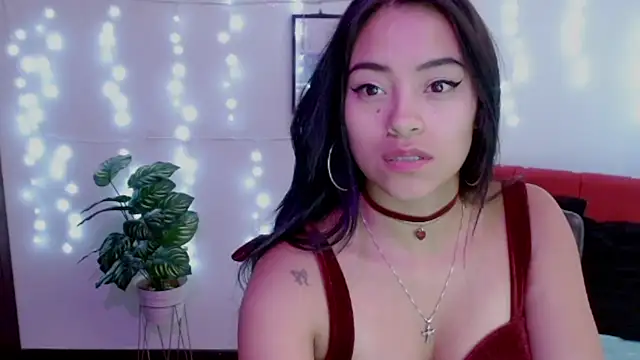 NatalyEscobar lx online show from May 15, 8:33 pm