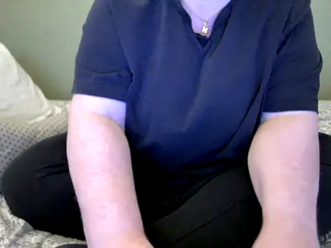 MarthaBriest online show from May 16, 5:21 am