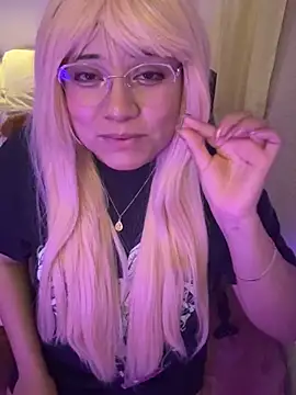 m0ondolly online show from April 15, 6:47 am