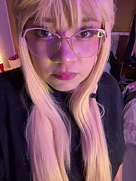 m0ondolly online show from March 25, 6:49 am