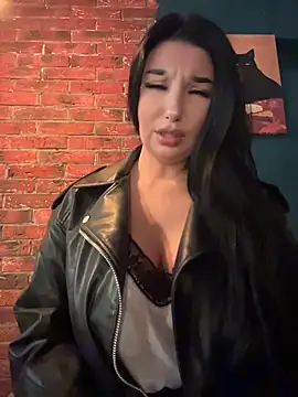 Tisha Busty online show from May 7, 2:10 pm
