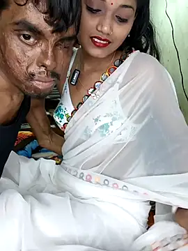 Snapshot of Best_Couple_11 chatting on September 11, 5:13 pm Best Couple 11 online show from September 11, 5:13 pm