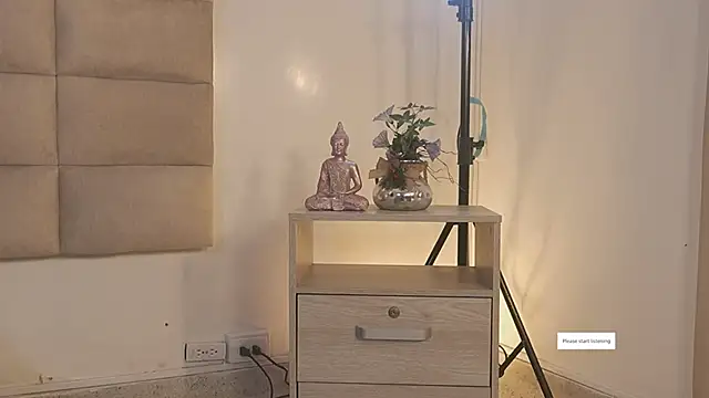 emma brooks1 online show from December 20, 7:51 pm