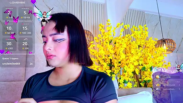 KimVelezz online show from May 18, 7:42 pm