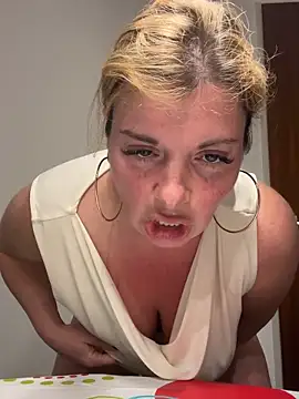 Lombada online show from April 2, 9:23 pm