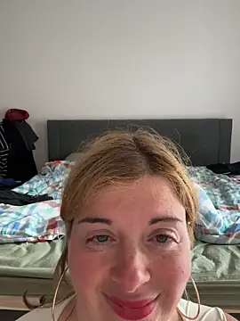 Lombada online show from May 15, 9:56 am