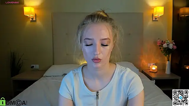 Stacy River online show from November 26, 9:43 am