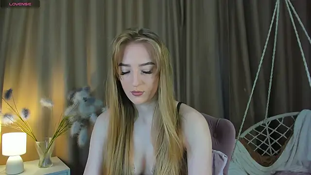 Stacy River online show from March 28, 9:42 am