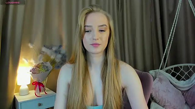 Stacy River online show from April 8, 9:33 am