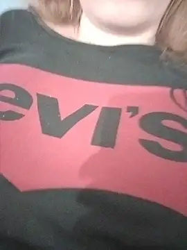 EvyLure online show from April 2, 8:28 pm