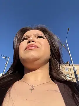 Chloe  Moon online show from May 2, 2:09 pm