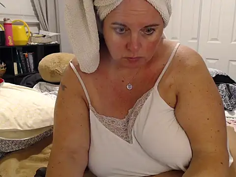 LauLauPAWG online show from October 19, 12:34 am