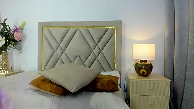 emily queen2 online show from September 15, 7:21 pm