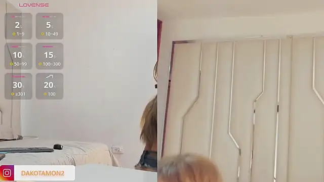 Dakota Mon online show from September 22, 8:29 pm