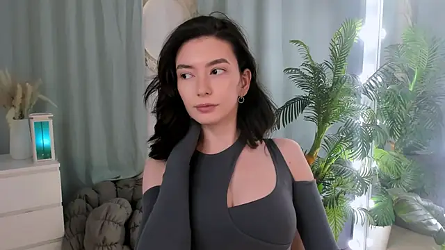 Julietta Romanis online show from December 13, 8:59 pm