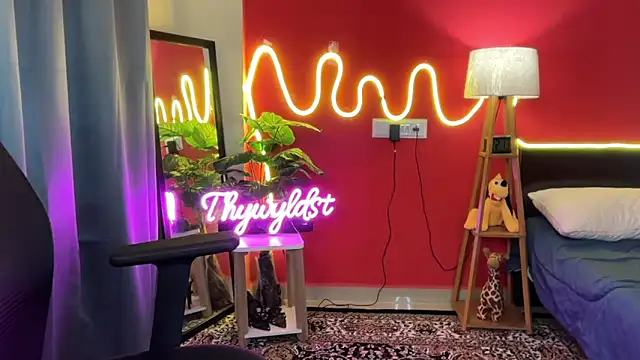 thywyldst69 online show from October 14, 8:44 pm