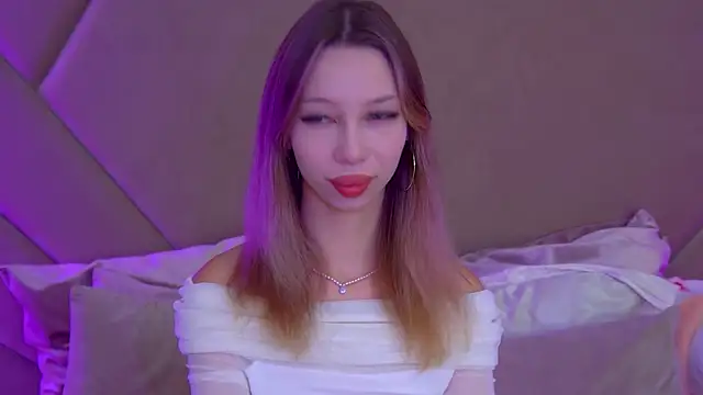 MaliaLandre online show from October 1, 4:12 pm