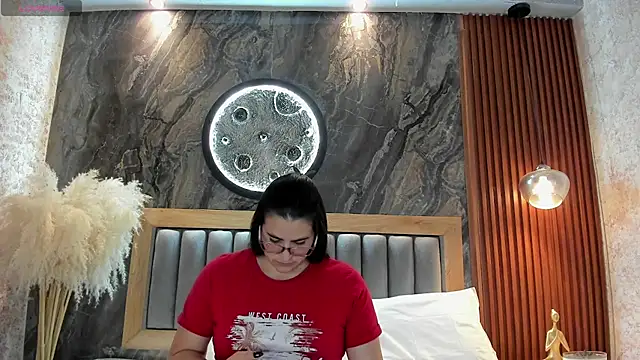 BellaPeers  online show from July 9, 11:01 am