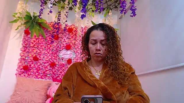 BLONDE SEXYHOT online show from December 20, 9:08 pm