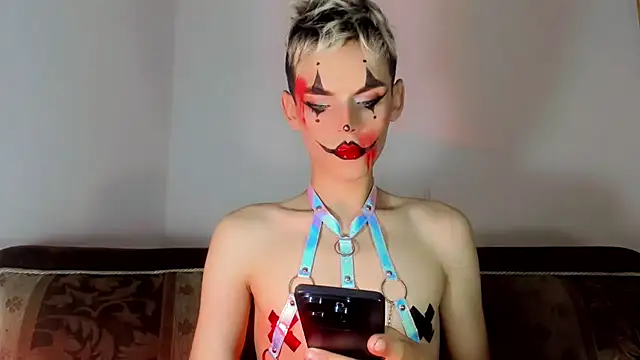 TatiGil online show from October 13, 4:04 am