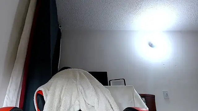 EmmyHorny  online show from April 27, 4:09 am