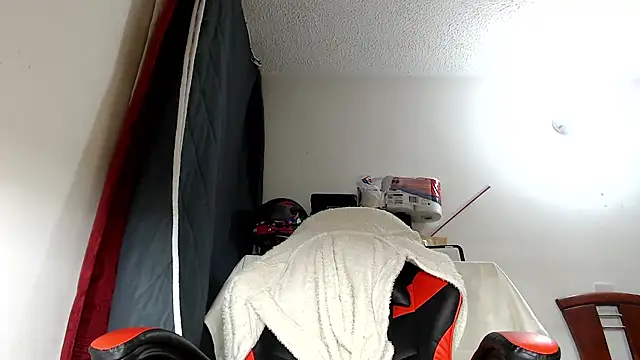 EmmyHorny  online show from May 21, 2:53 am