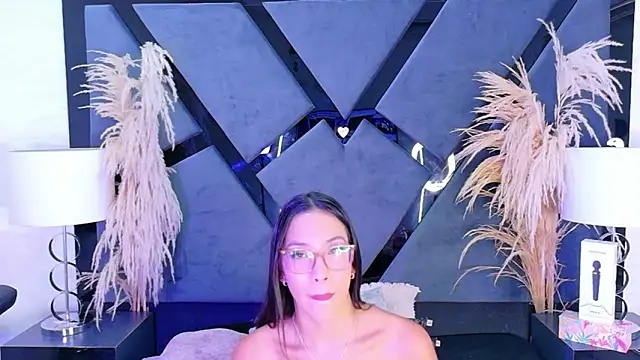 KylieWhite online show from October 24, 2:24 pm