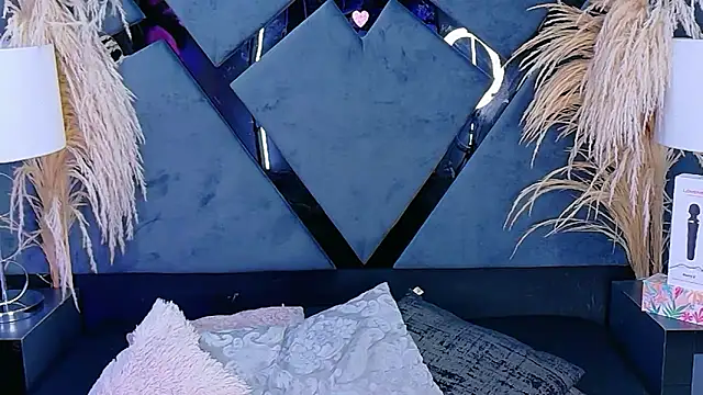 KylieWhite online show from November 5, 1:38 pm