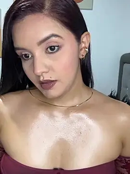 Melanyprada online show from May 2, 5:00 am