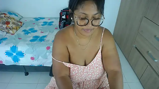 Snapshot of miajoseph_ chatting on September 30, 4:40 am miajoseph online show from September 30, 4:40 am