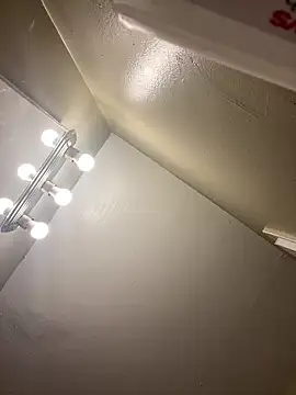 DestinyThickems89 online show from February 2, 1:32 pm