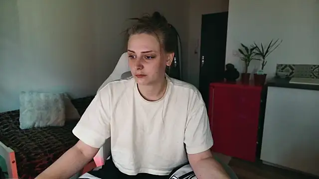 Celeste Off online show from May 12, 12:56 pm