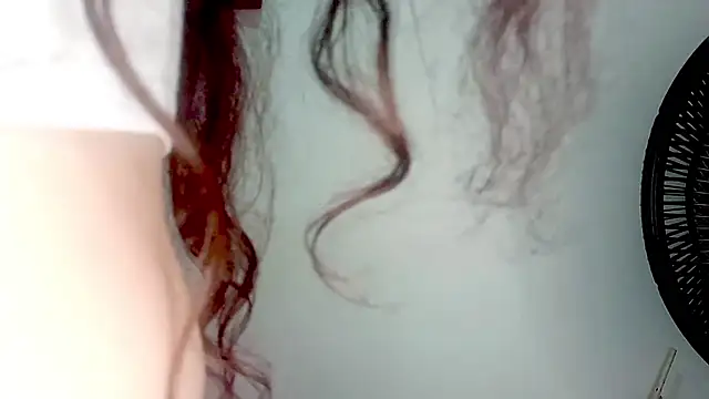 PetiteIvoryQueen19 online show from May 2, 5:33 am