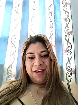 Laura-Hernandez online show from September 11, 3:01 pm