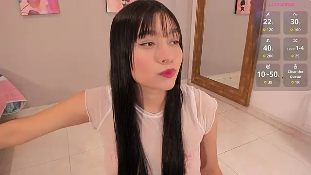 Maia W10 online show from February 4, 12:30 pm