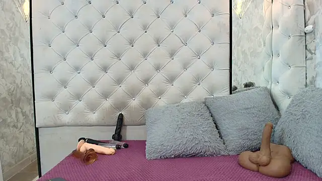 VALENTINA3x online show from May 16, 4:04 am
