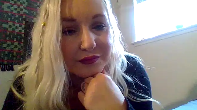 Marilyn Blue online show from January 5, 9:29 pm