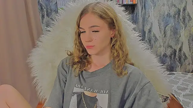 JuxxxsyBunx online show from November 29, 5:06 pm