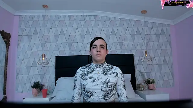 JustinePerry online show from May 6, 4:27 am