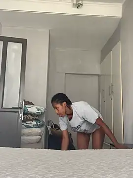 Queen-Boobylicious online show from April 10, 8:53 am